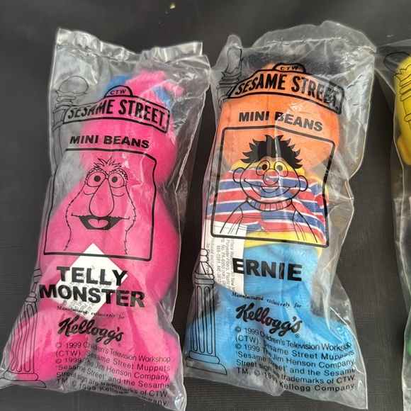 Vintage 1999 sesame street mini Beans - Picture 4 of 6
